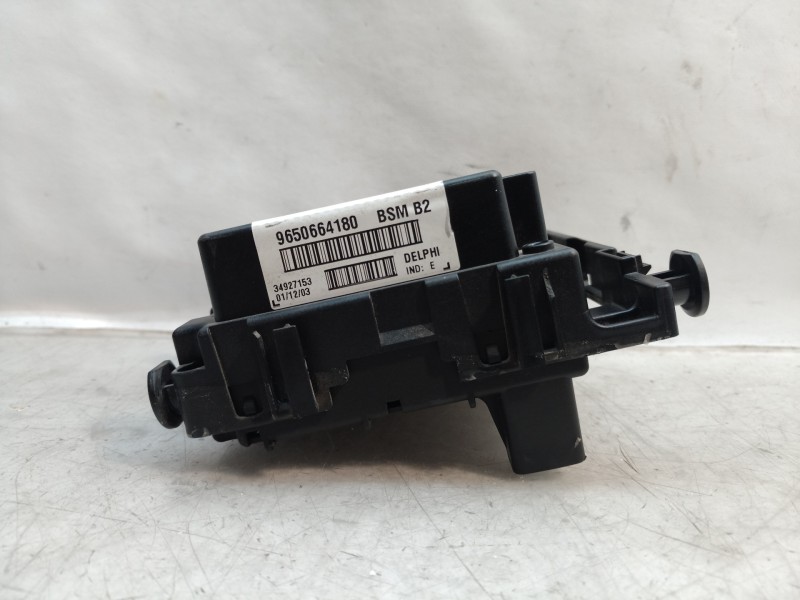 Recambio de caja reles / fusibles para peugeot 307 break / sw (s1) break xr referencia OEM IAM 9650664180 9650664180 9650664180