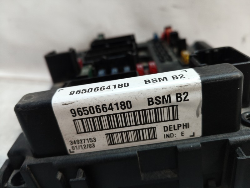 Recambio de caja reles / fusibles para peugeot 307 break / sw (s1) break xr referencia OEM IAM 9650664180 9650664180 9650664180