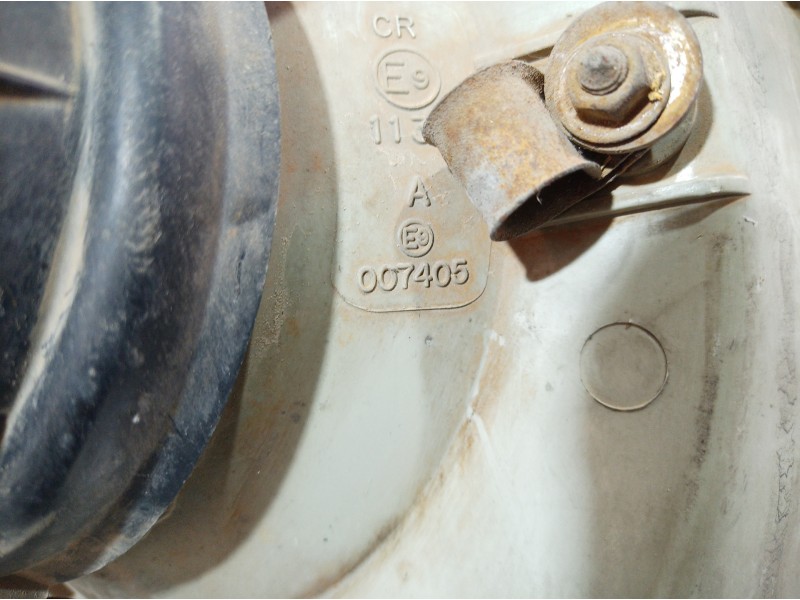 Recambio de faro izquierdo para seat marbella referencia OEM IAM 007405 007405 007405