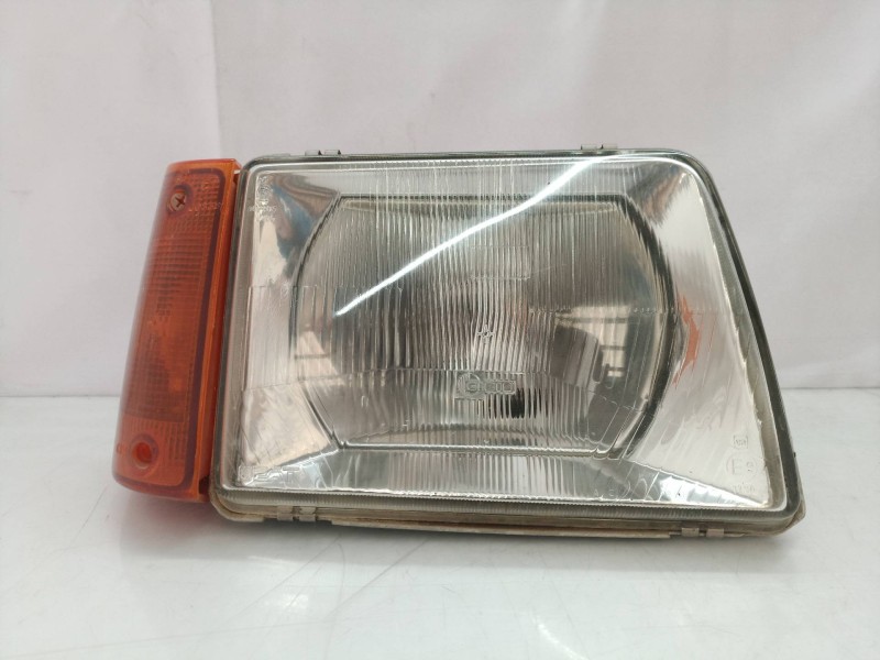 Recambio de faro derecho para seat marbella referencia OEM IAM   
