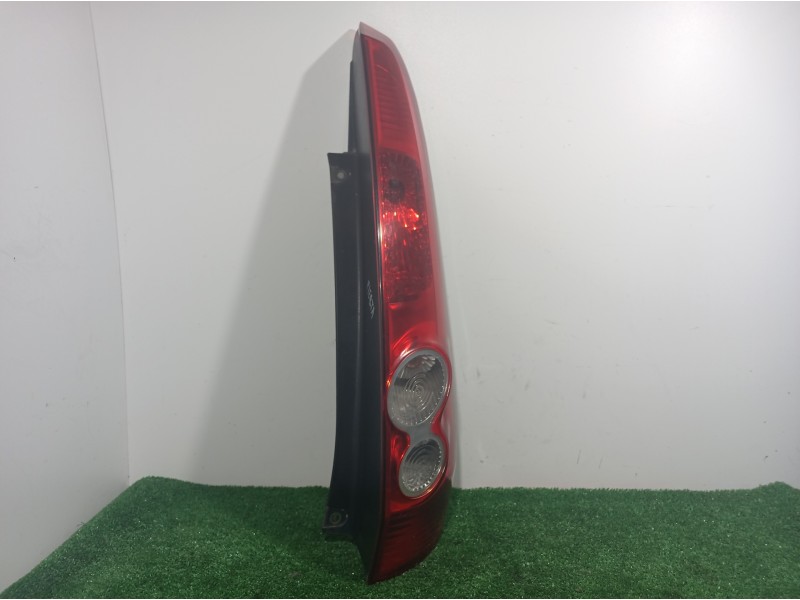 Recambio de piloto trasero derecho para ford fiesta (cbk) ambiente referencia OEM IAM   