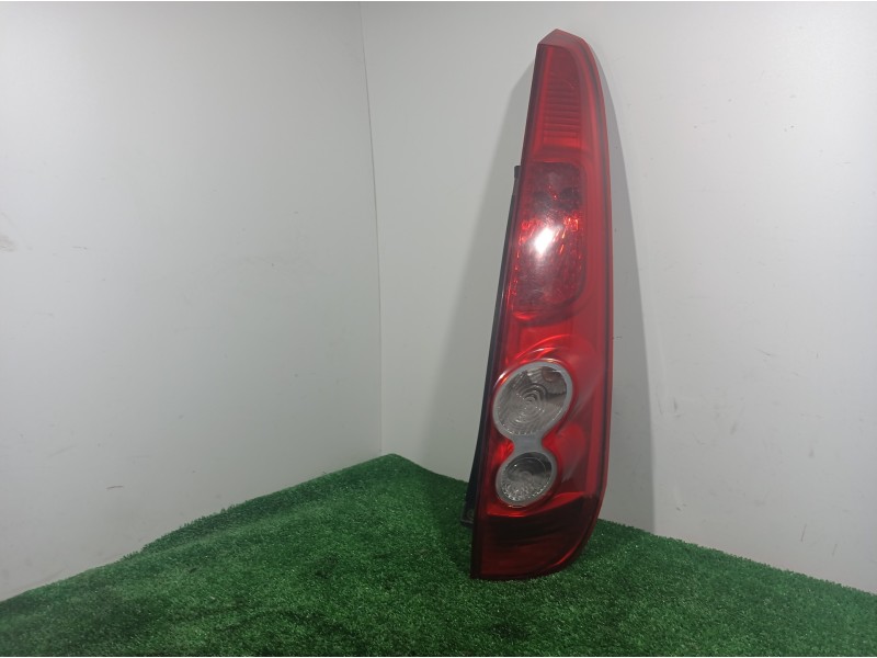 Recambio de piloto trasero derecho para ford fiesta (cbk) ambiente referencia OEM IAM   