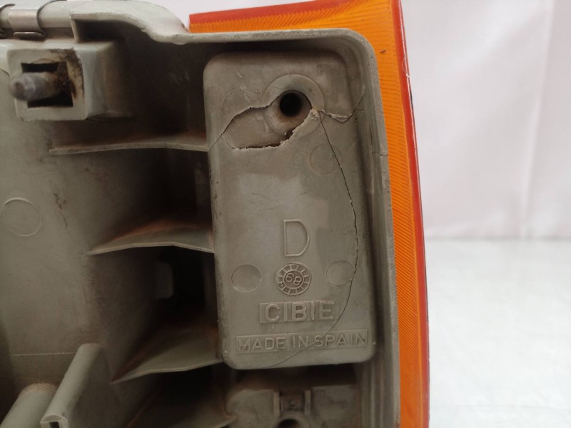 Recambio de faro derecho para seat marbella referencia OEM IAM   