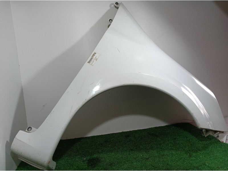 Recambio de aleta delantera derecha para renault modus referencia OEM IAM   