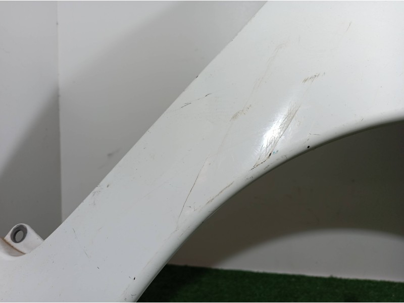 Recambio de aleta delantera derecha para renault modus referencia OEM IAM   