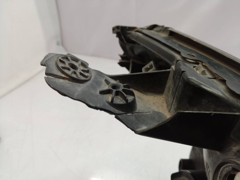 Recambio de faro izquierdo para renault scenic (ja..) referencia OEM IAM   