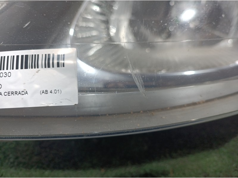 Recambio de faro izquierdo para renault trafic caja cerrada (ab 4.01) referencia OEM IAM 91165719 91165719 89308690