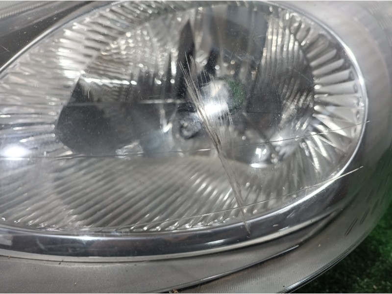 Recambio de faro izquierdo para renault trafic caja cerrada (ab 4.01) referencia OEM IAM 91165719 91165719 89308690