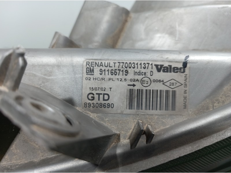 Recambio de faro izquierdo para renault trafic caja cerrada (ab 4.01) referencia OEM IAM 91165719 91165719 89308690