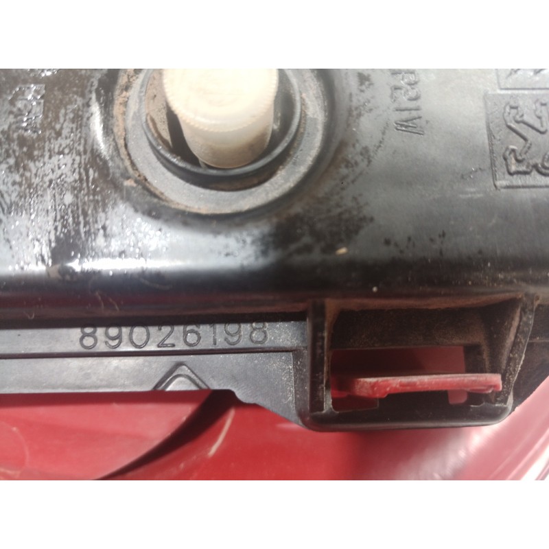Recambio de piloto trasero izquierdo para peugeot 307 break / sw (s1) break xr referencia OEM IAM 89026198 89026198 89026198