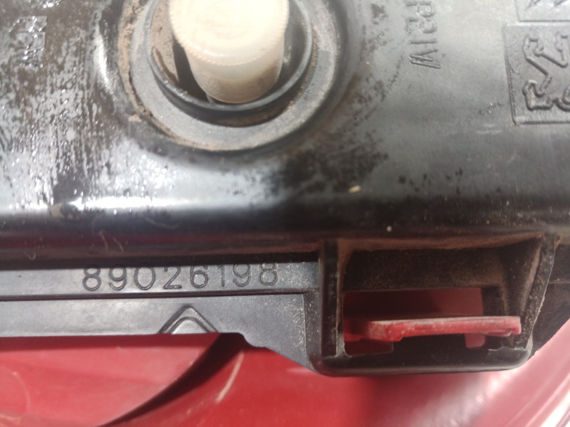 Recambio de piloto trasero izquierdo para peugeot 307 break / sw (s1) break xr referencia OEM IAM 89026198 89026198 89026198