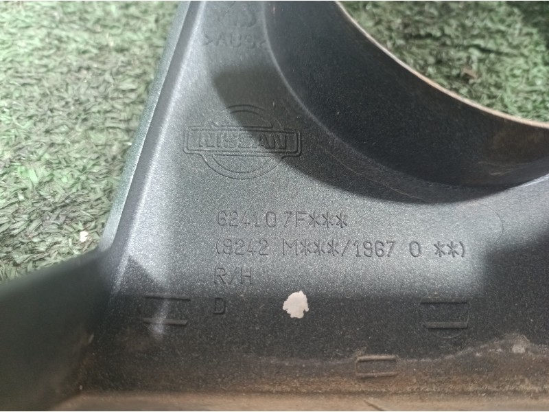 Recambio de molduras delanteras para nissan terrano/terrano.ii (r20) sport referencia OEM IAM 624107F 624107F 624107F