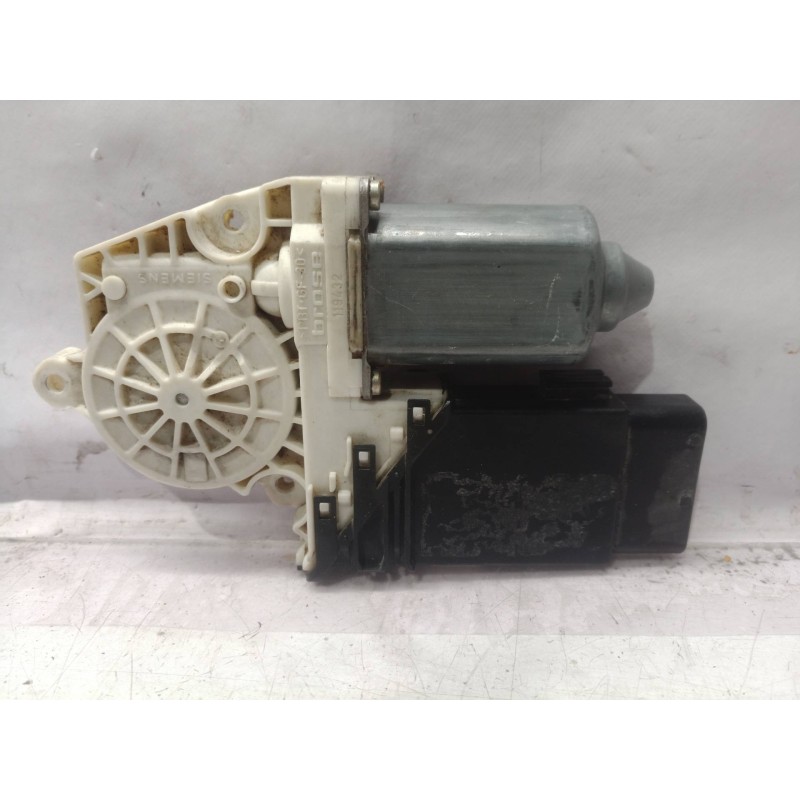 Recambio de motor elevalunas delantero derecho para volkswagen golf iv berlina (1j1) referencia OEM IAM 1J3837462H 1J3837462 1J3