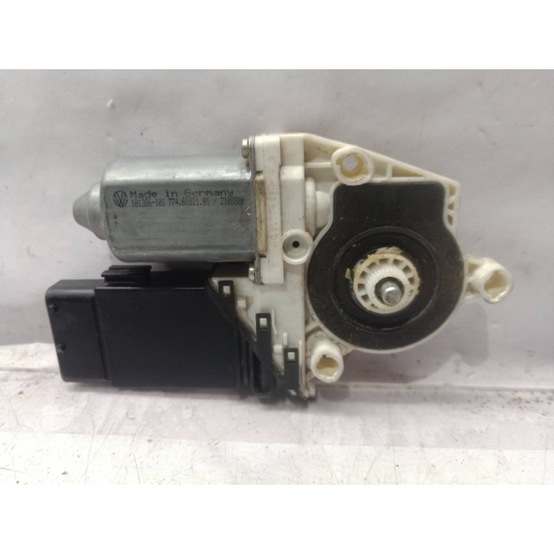 Recambio de motor elevalunas delantero derecho para volkswagen golf iv berlina (1j1) referencia OEM IAM 1J3837462H 1J3837462 1J3