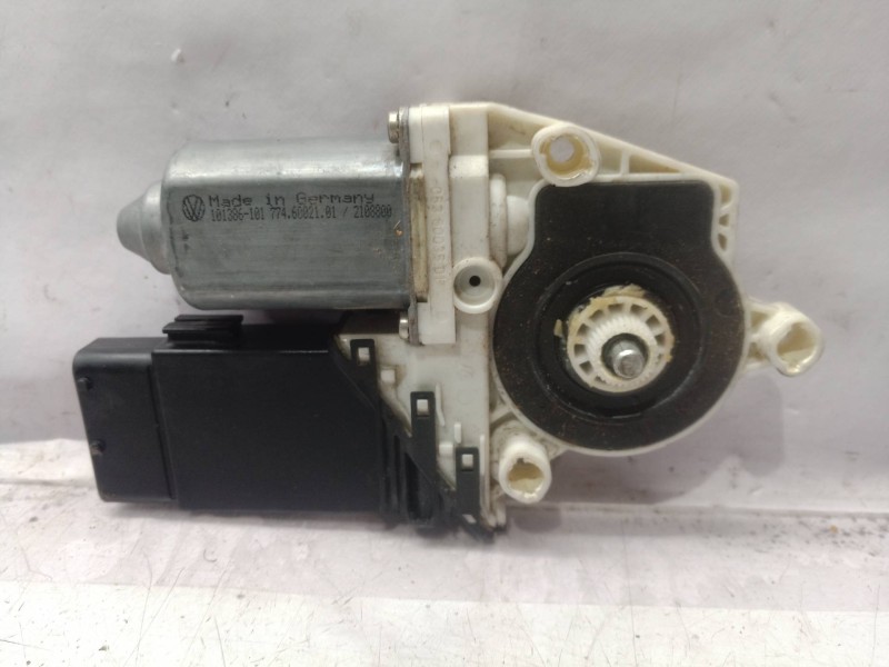 Recambio de motor elevalunas delantero derecho para volkswagen golf iv berlina (1j1) referencia OEM IAM 1J3837462H 1J3837462 1J3