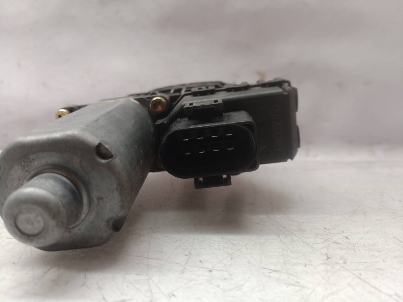 Recambio de motor elevalunas trasero izquierdo para audi a4 berlina (b5) referencia OEM IAM 0503000889 0503000889 0503000889