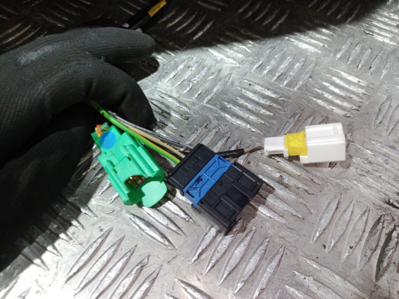 Recambio de juego asientos completo para peugeot 407 st confort referencia OEM IAM   