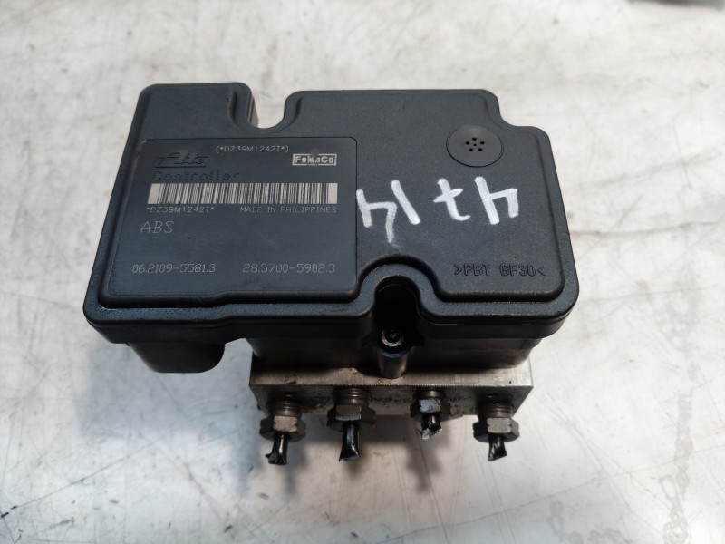 Recambio de abs para ford fiesta (cb1) ambiente referencia OEM IAM 8V512M110AD 8V512M110AD 8V512M110
