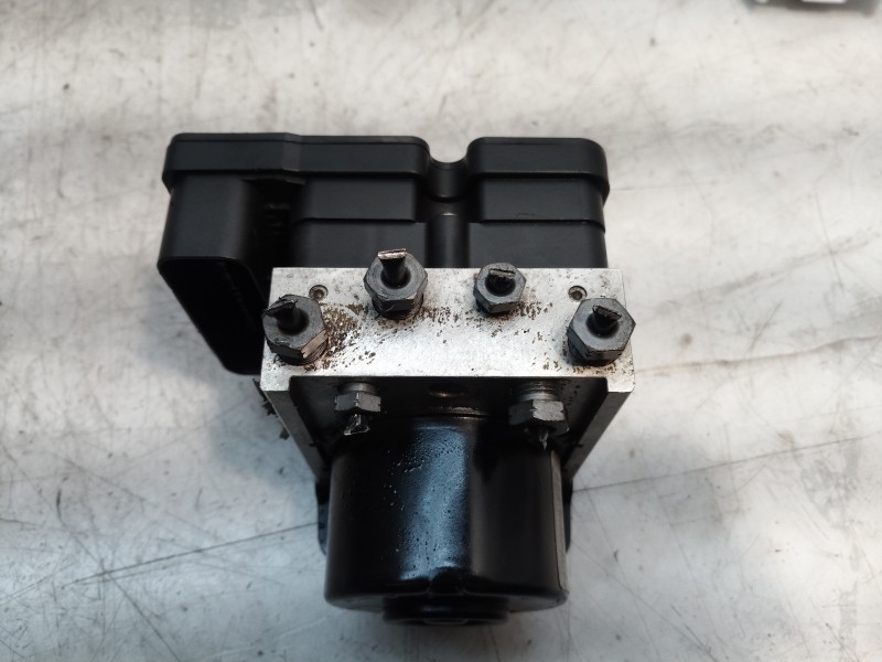 Recambio de abs para ford fiesta (cb1) ambiente referencia OEM IAM 8V512M110AD 8V512M110AD 8V512M110