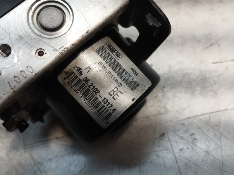 Recambio de abs para ford fiesta (cb1) ambiente referencia OEM IAM 8V512M110AD 8V512M110AD 8V512M110