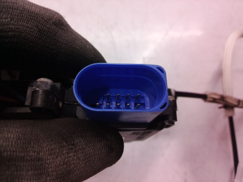 Recambio de cerradura puerta delantera izquierda para volkswagen touareg (7la) tdi v6 referencia OEM IAM 3D2837015 3D2837015 3D2