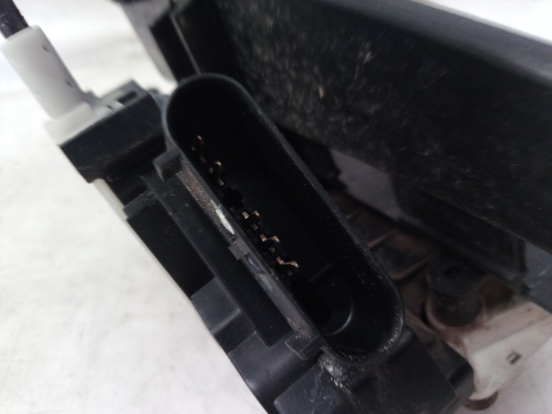 Recambio de cerradura puerta delantera izquierda para ford fiesta (cb1) ambiente referencia OEM IAM 40534133 40534133 40534133