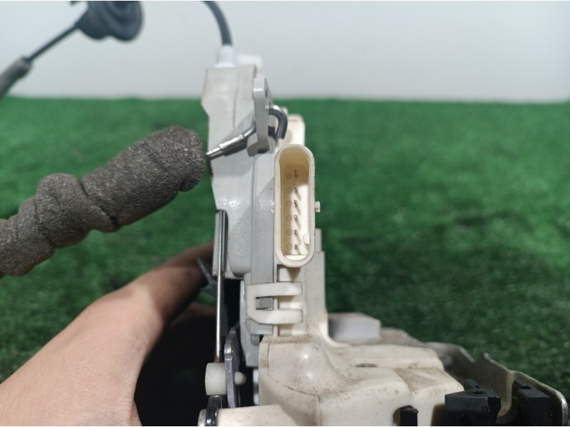 Recambio de cerradura puerta delantera izquierda para audi s5 cabriolet (8f7) referencia OEM IAM 8J2837015C 8J2837015C 8J2837015