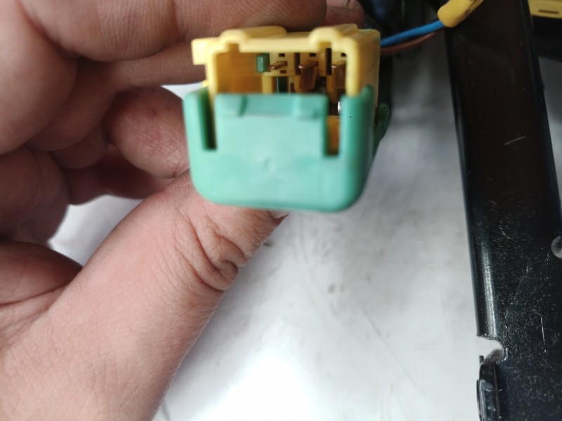 Recambio de cinturon seguridad delantero derecho para volkswagen touareg (7la) tdi v6 referencia OEM IAM 601391500 601391500 601