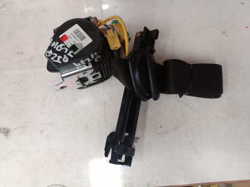 Recambio de cinturon seguridad delantero izquierdo para volkswagen touareg (7la) tdi v6 referencia OEM IAM 560981501 560981501 5