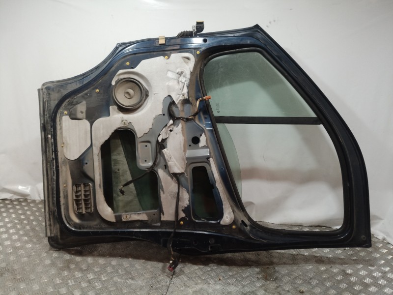 Recambio de puerta delantera derecha para opel vivaro combi 2.9t corto referencia OEM IAM   