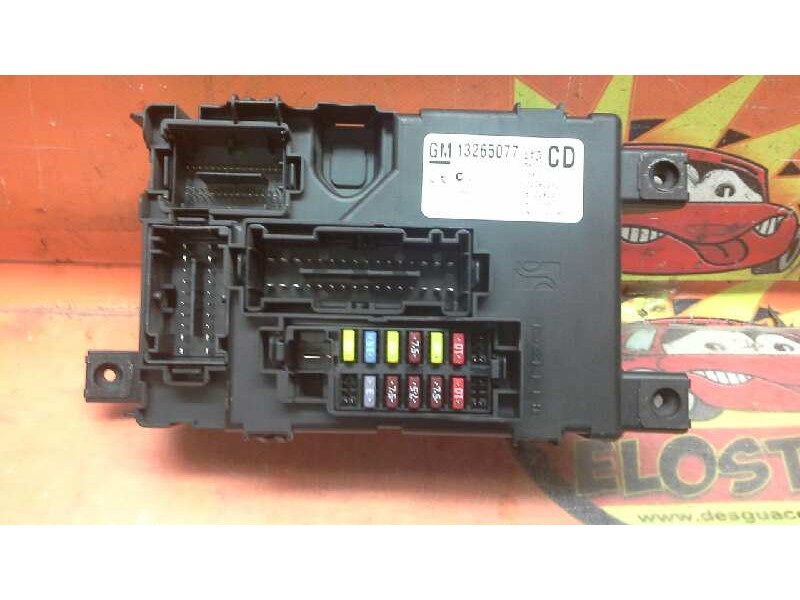 Recambio de caja reles / fusibles para opel corsa d enjoy referencia OEM IAM 13265077 000292540 28100928