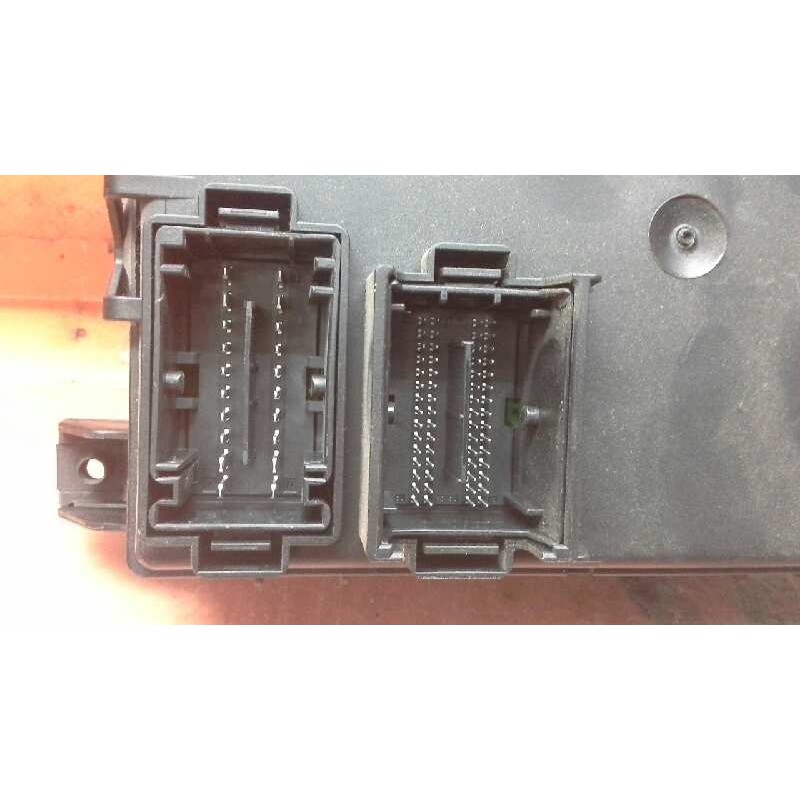 Recambio de caja reles / fusibles para opel corsa d enjoy referencia OEM IAM 13265077 000292540 28100928