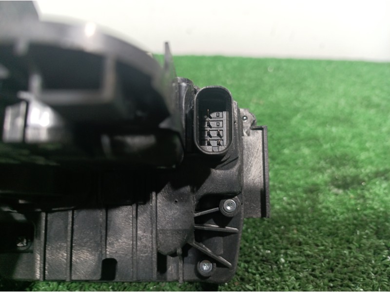 Recambio de cerradura puerta trasera izquierda para mercedes-benz clase gle (w166) referencia OEM IAM A2220064099 A2220064099 A0