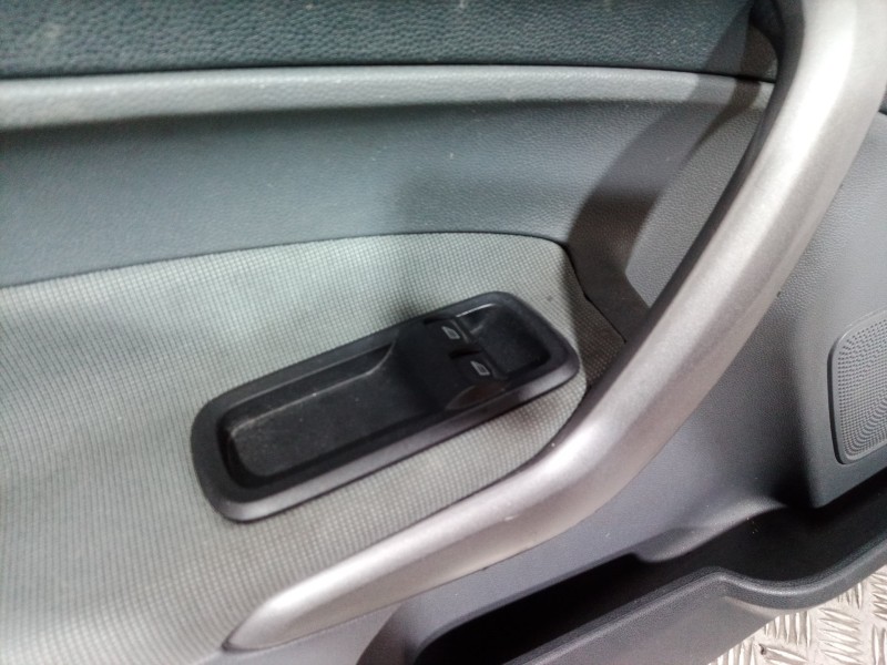 Recambio de guarnecido puerta delantera izquierda para ford fiesta (cb1) ambiente referencia OEM IAM   