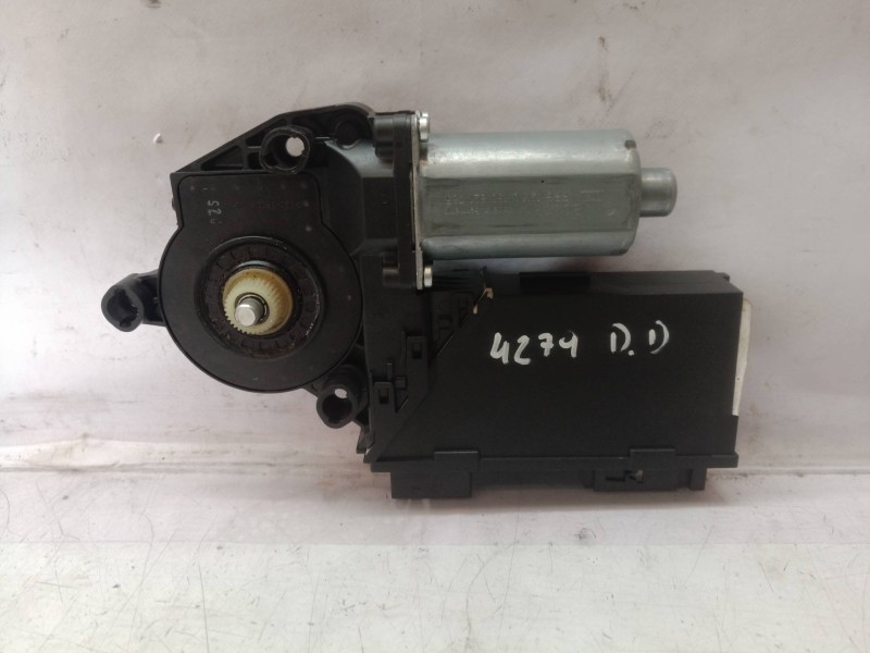 Recambio de motor elevalunas delantero derecho para volkswagen touareg (7la) tdi v6 referencia OEM IAM 3D2959793E 3D2959793 0130