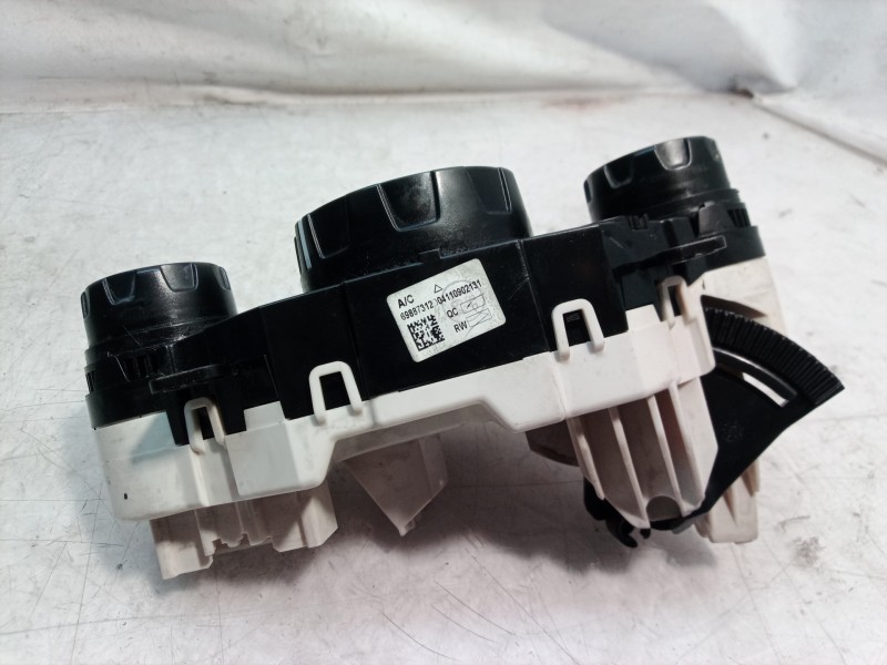 Recambio de mando calefaccion / aire acondicionado para ford fiesta (cb1) ambiente referencia OEM IAM 8A6119980 8A6119980 8A6119
