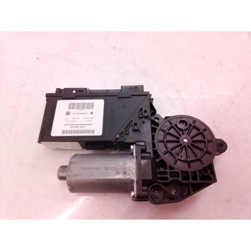 Recambio de motor elevalunas delantero izquierdo para volkswagen touareg (7la) tdi v6 referencia OEM IAM 0130821764 0130821764 3