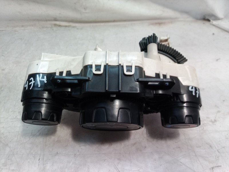 Recambio de mando calefaccion / aire acondicionado para ford fiesta (cb1) ambiente referencia OEM IAM 8A6119980 8A6119980 8A6119