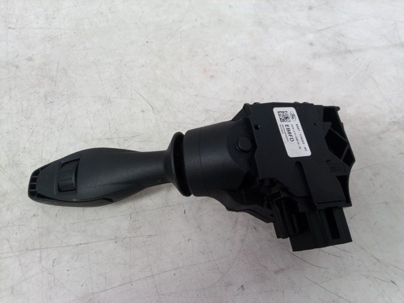 Recambio de mando limpia para ford fiesta (cb1) ambiente referencia OEM IAM 8A6T17A553 8A6T17A553 8A6T17A553