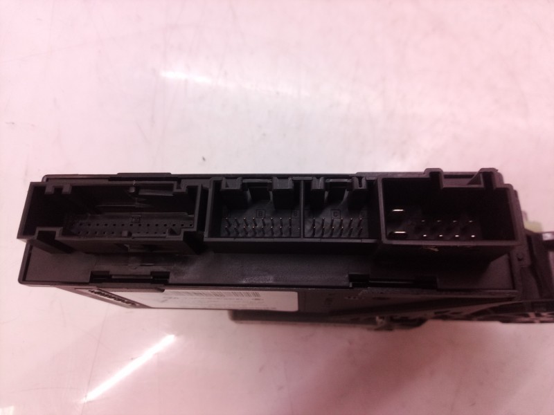 Recambio de motor elevalunas trasero derecho para volkswagen touareg (7la) tdi v6 referencia OEM IAM 0130821764 0130821764 3D095