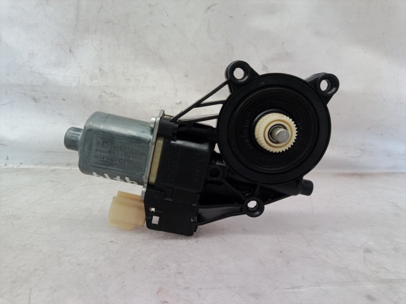 Recambio de motor elevalunas delantero derecho para ford fiesta (cb1) ambiente referencia OEM IAM 0130822407 0130822407 01308224