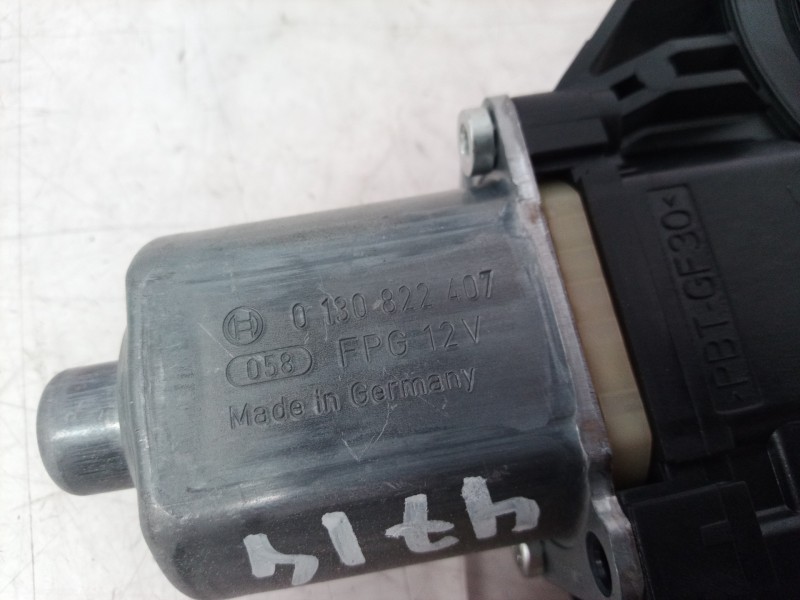 Recambio de motor elevalunas delantero derecho para ford fiesta (cb1) ambiente referencia OEM IAM 0130822407 0130822407 01308224