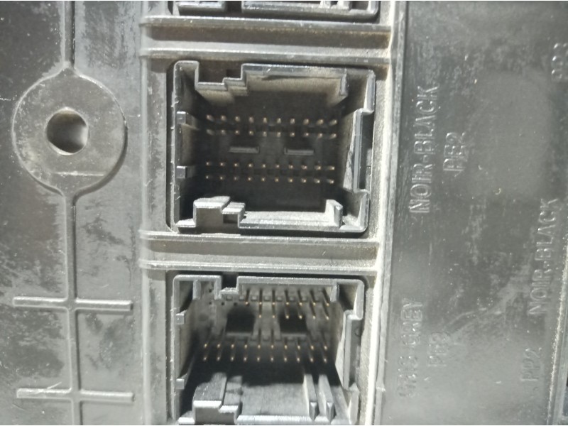 Recambio de caja reles / fusibles para renault scenic ii authentique referencia OEM IAM 8200309693 8200309693 8200309693