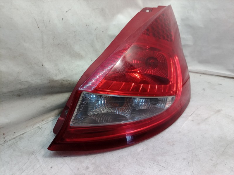 Recambio de piloto trasero derecho para ford fiesta (cb1) ambiente referencia OEM IAM 8A6113A602AB 8A6113A602AB 8A6113A602