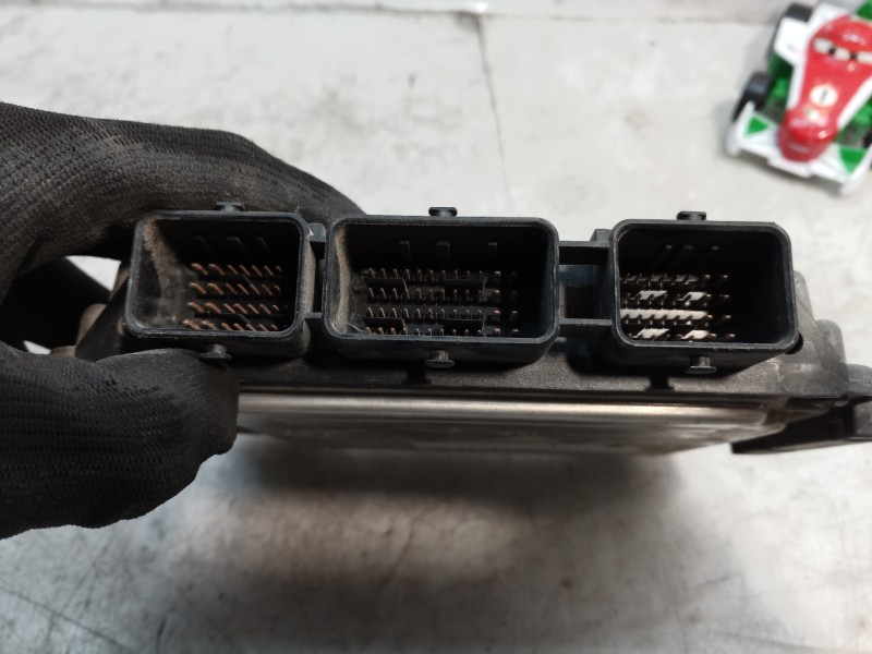 Recambio de centralita motor uce para renault scenic ii authentique referencia OEM IAM 8200391966 8200391966 0281011549