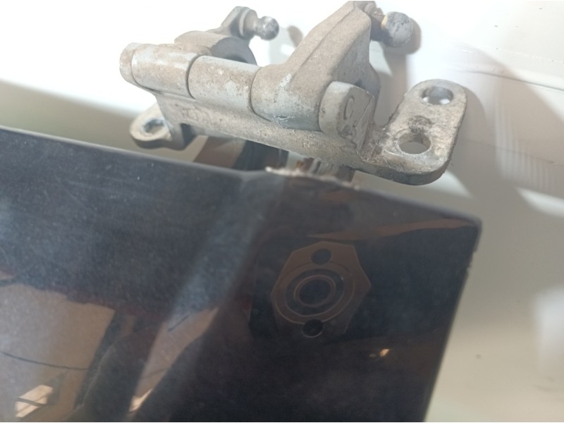 Recambio de porton trasero para volkswagen touareg (7la) tdi v6 referencia OEM IAM   