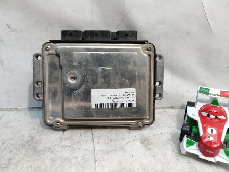 Recambio de centralita motor uce para renault scenic ii authentique referencia OEM IAM 8200391966 8200391966 0281011549