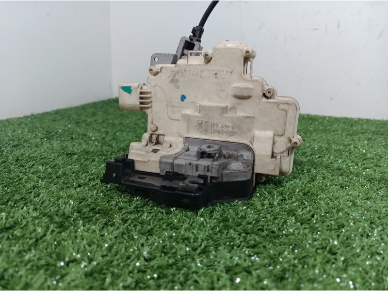 Recambio de cerradura puerta trasera izquierda para seat leon (1p1) sport limited referencia OEM IAM 1P0839015 1P0839015 1P08390