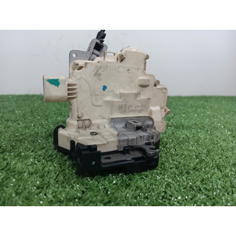Recambio de cerradura puerta trasera izquierda para seat leon (1p1) sport limited referencia OEM IAM 1P0839015 1P0839015 1P08390
