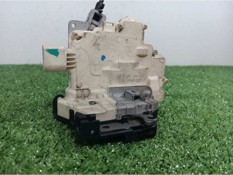 Recambio de cerradura puerta trasera izquierda para seat leon (1p1) sport limited referencia OEM IAM 1P0839015 1P0839015 1P08390